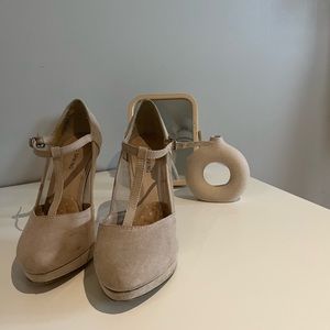 Size 7.5 suede heels